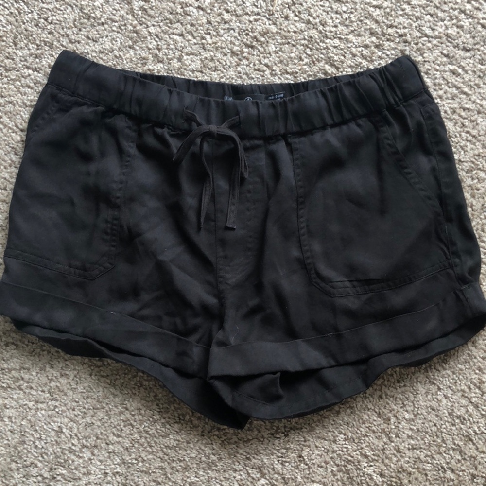 NWOT Volcom Sunday strut shorts size s